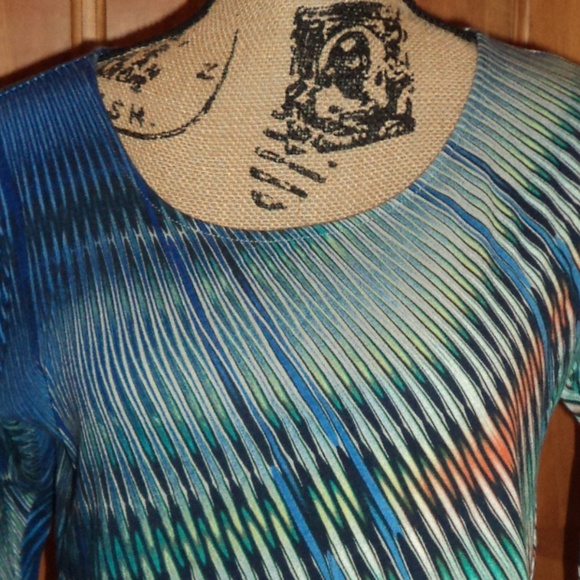 Top - Picture 2 of 6